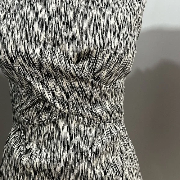 WHIT lib Sheath Dress Cocktail Black White Size 2 Sleeveless Career - Picture 13 of 14